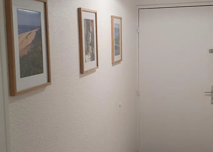 Le B - A 200 M De La *