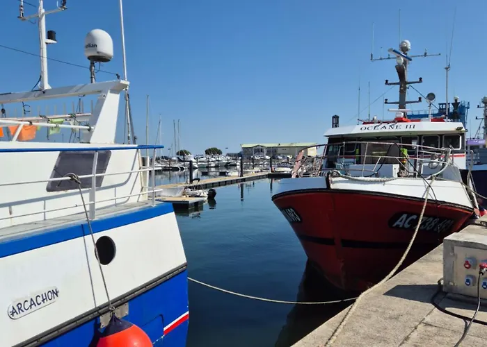 Lejlighed Le B - A 200 M De La