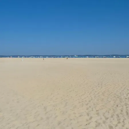 Le B - A 200 M De La * ארסשון