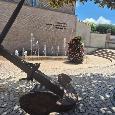 Le B - A 200 M De La