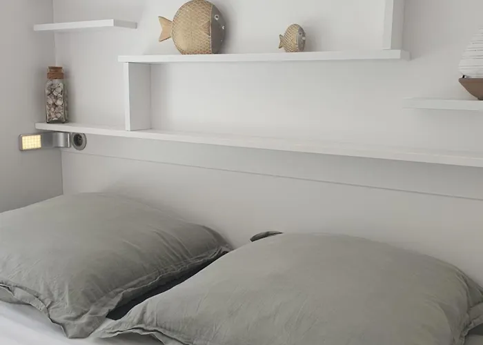 Apartman Le B - A 200 M De La *