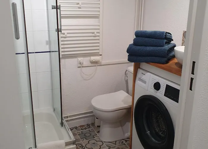 Le B - A 200 M De La Apartman *