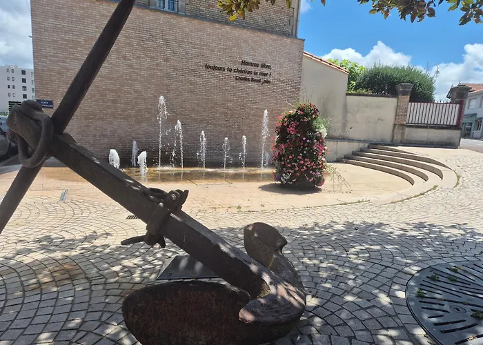 Le B - A 200 M De La